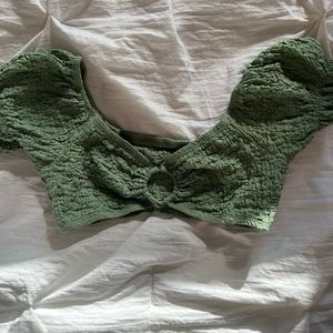 Green crop top 💚